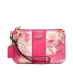 NWT 49216B Floral Small Wristlet in the Coral/Multi